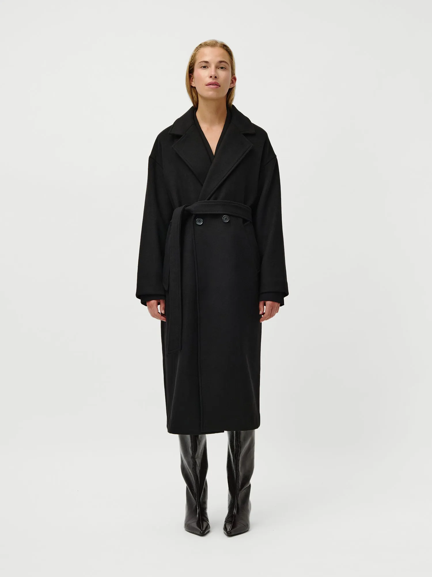 Betty Coat sold by LeGer product image thumbnail 2