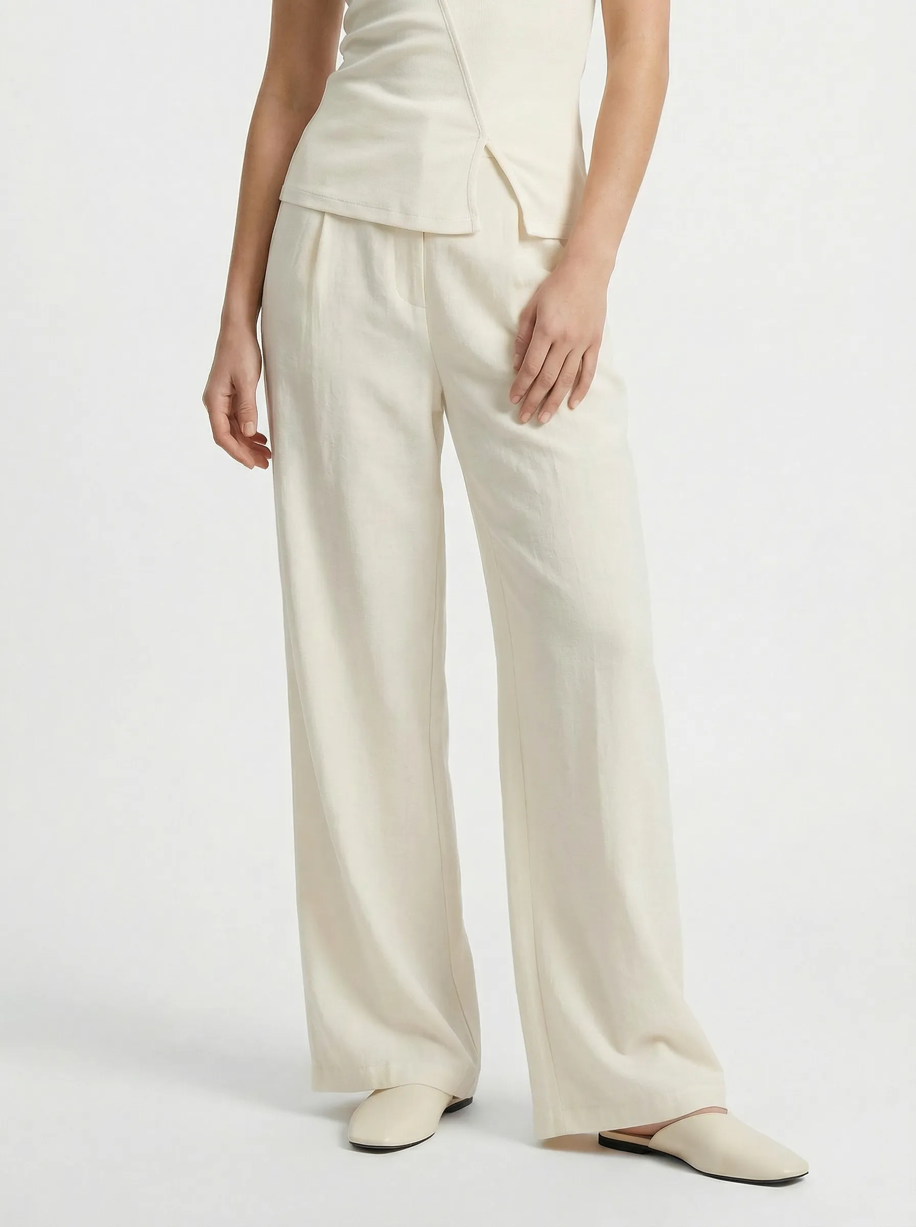 Style: "Thorina" Pants sold by LeGer