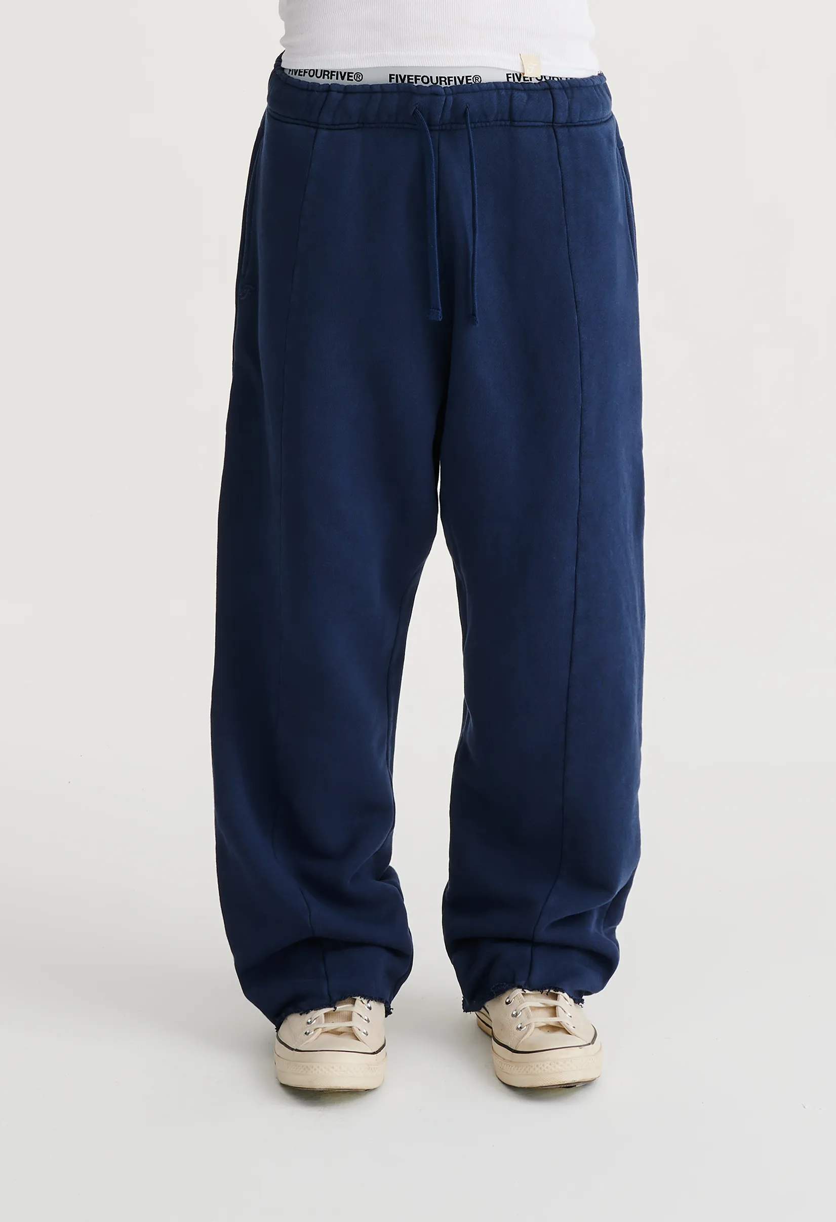 545 EVERYDAY HEAVY COTTON SWEATPANTS WASHED NAVY sold by Fivefourfive