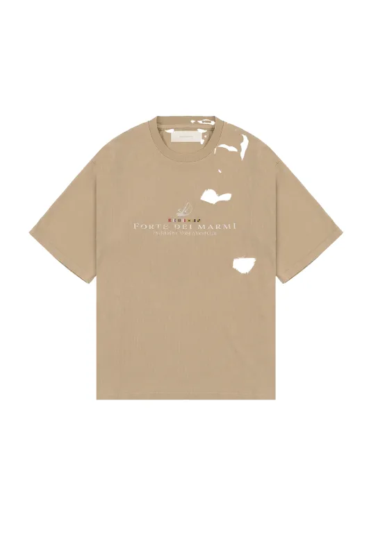 545 FORTE DEI MARMI DREAM DESTINATION TEE WASHED SAND sold by Fivefourfive