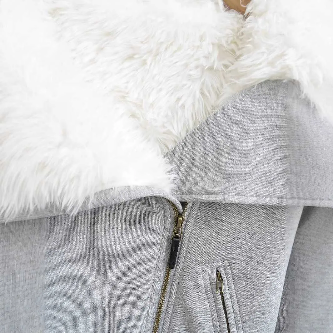 Sunzel Womens Zip Up Hoodie Jacket Faux Fur Hood Trim Cropped Coat, Sherpa Lined Warm Sweatshirt Jacket with Pockets, Fall Winter Casual Outerwear sold by Sunzel product image thumbnail 3