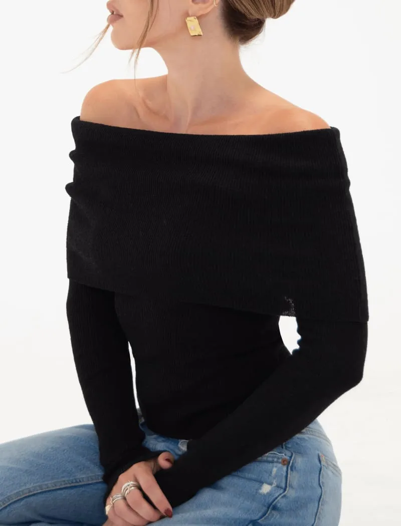 Winona Top | Black sold by Rumored product image thumbnail 2