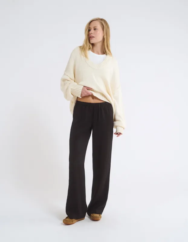 Off Duty Pant | Black sold by Rumored