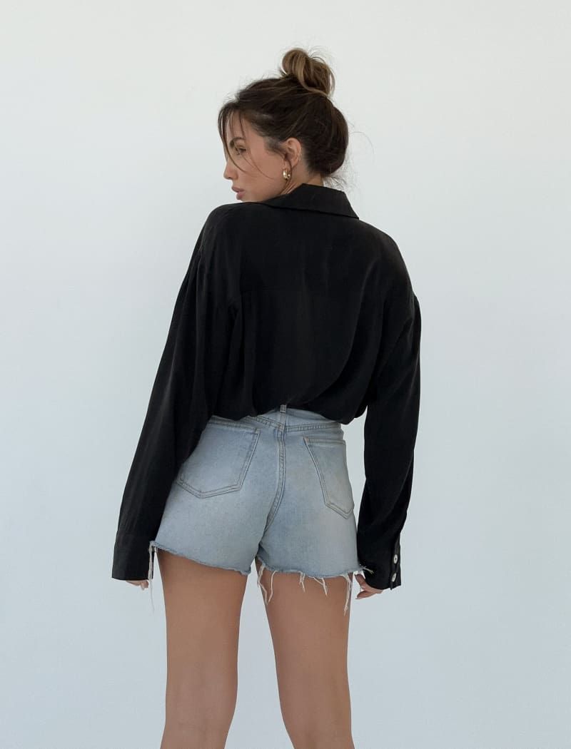 Riverside Button Up | Black sold by Rumored product image thumbnail 4