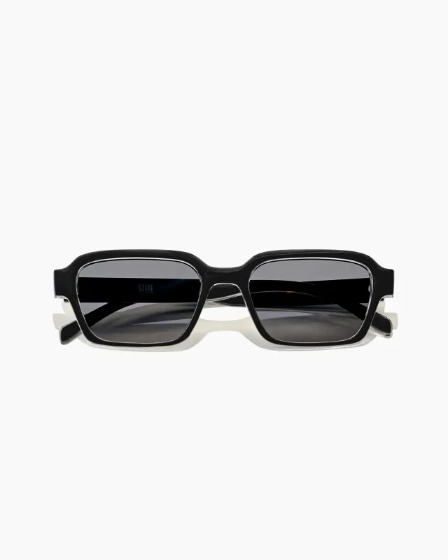 booth ; elysium double black / ink polarised made by Szade
