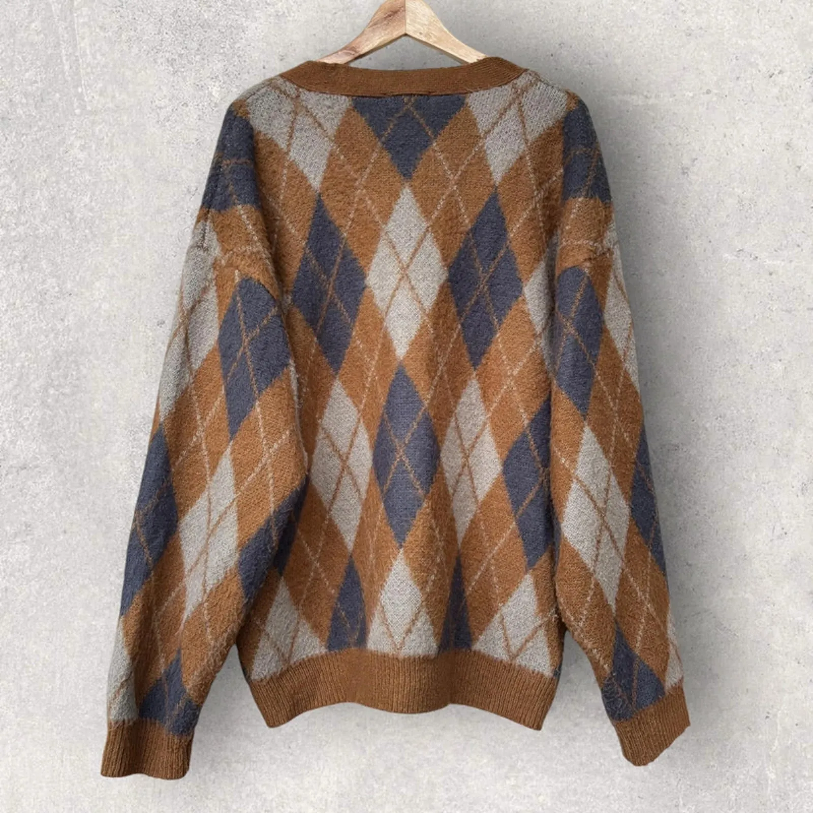 Beams Argyle Diamond Cardigan Brown M Japan Import sold by WearHouse UK product image thumbnail 2