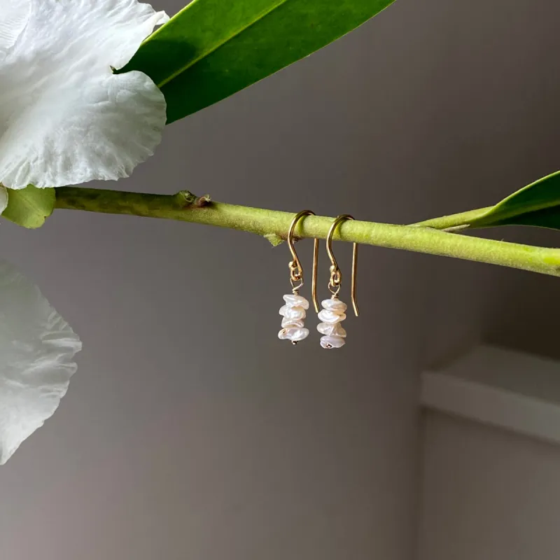 Lyra sold by Ace of Swords