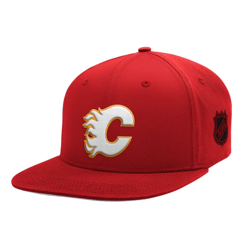Starter Calgary Flames Team Classic Red Snapback Hat made by Starter