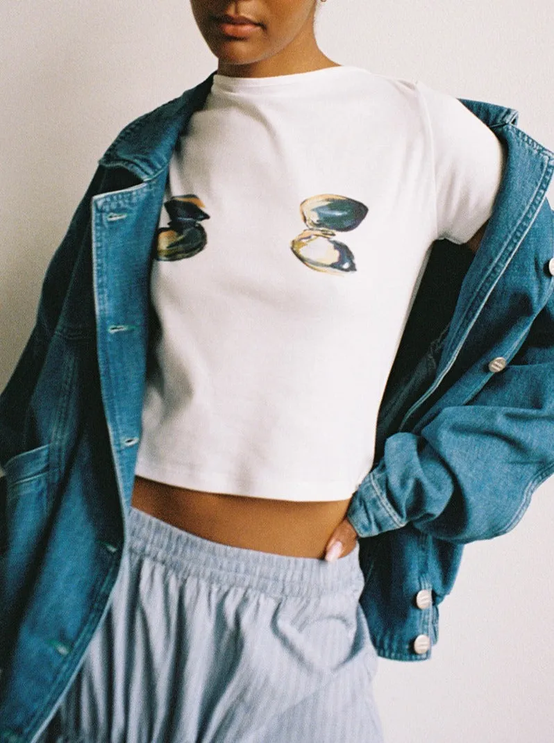 Alex Tee - Clams sold by Lisa Says Gah