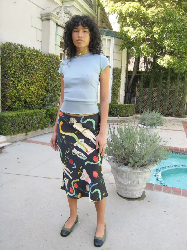 Ellen Tee - Iris sold by Lisa Says Gah