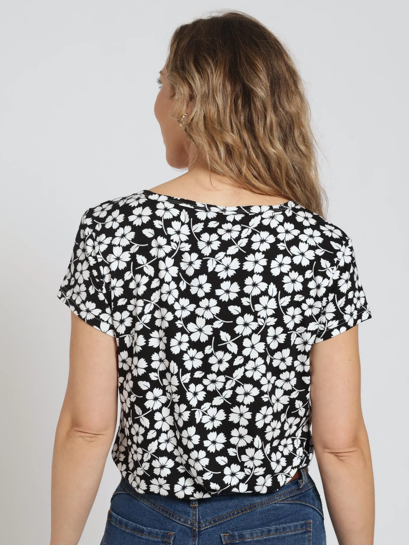 Pocket Floral Knit Tee - Black/Cream sold by Edgars product image thumbnail 3