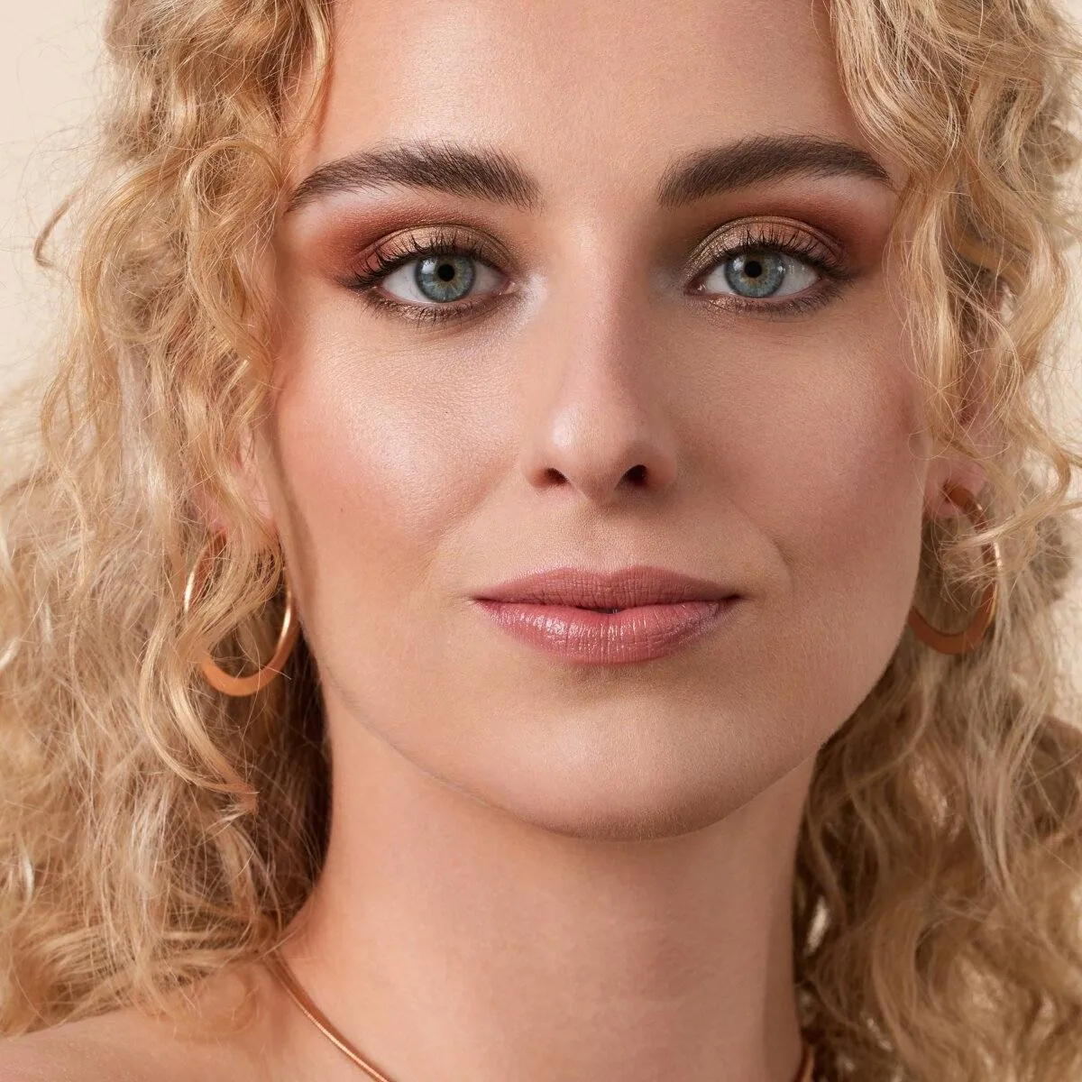 The Cozy Earth Eyeshadow Palette sold by Edgars product image thumbnail 5