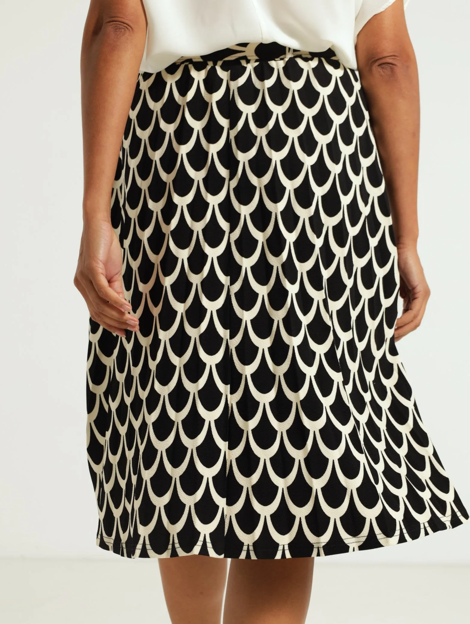 Pleated Skirt With Self Fabric Belt - Black/Cream sold by Edgars product image thumbnail 3