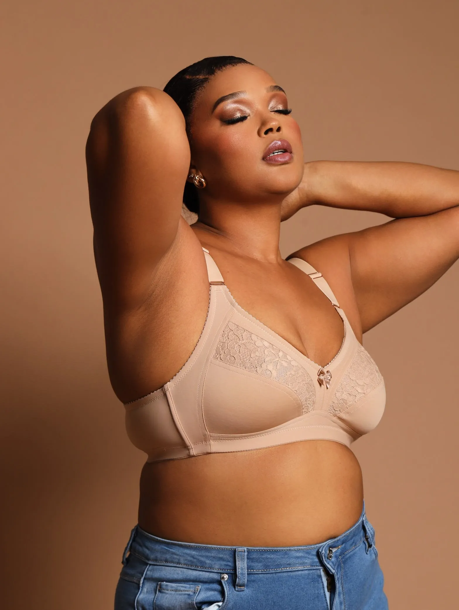 2 Pack M-Frame Total Support Bra - Beige/White sold by Edgars