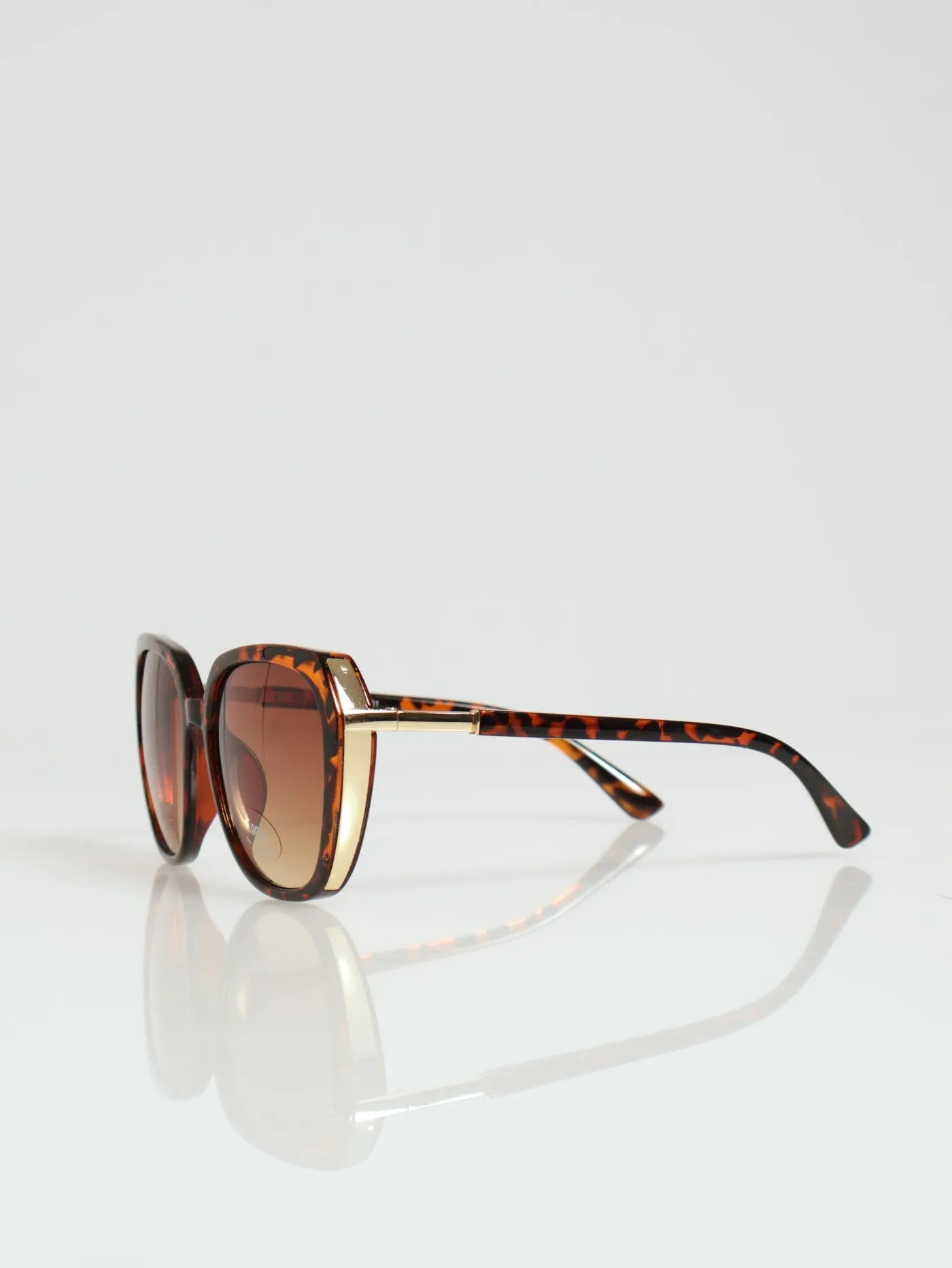 Shiny Sunglasses With Gold Metal - Tortoise sold by Edgars product image thumbnail 2