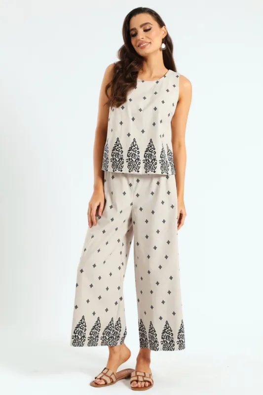 Pullon Capri Pants With Border - Beige/Black sold by Edgars 