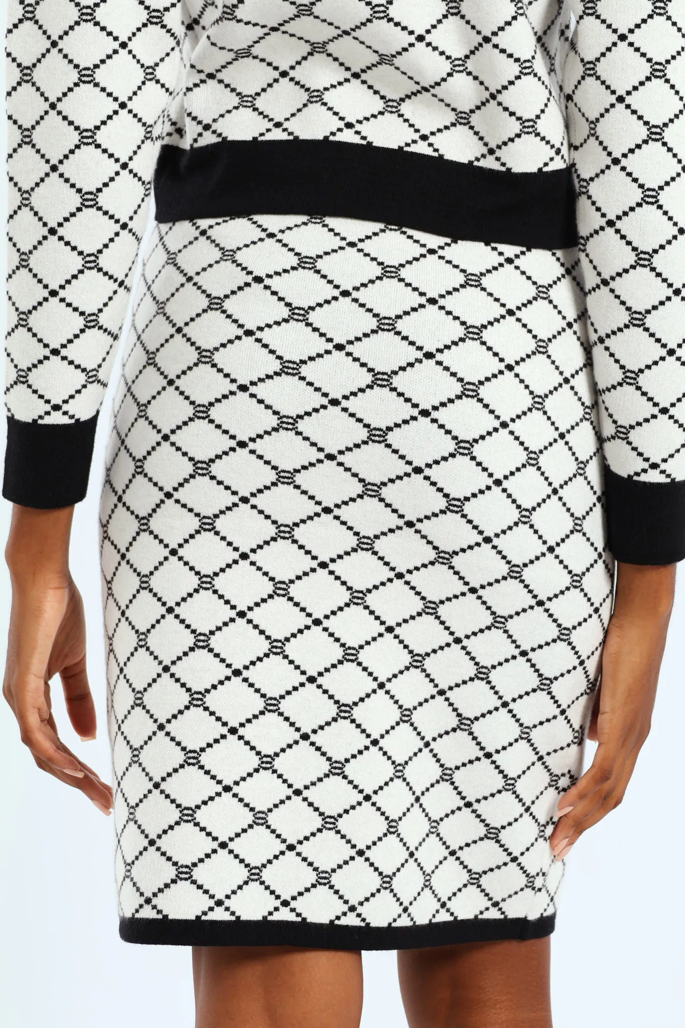 Contrast Tipped Styled Knitwear Skirt - Cream sold by Edgars product image thumbnail 4