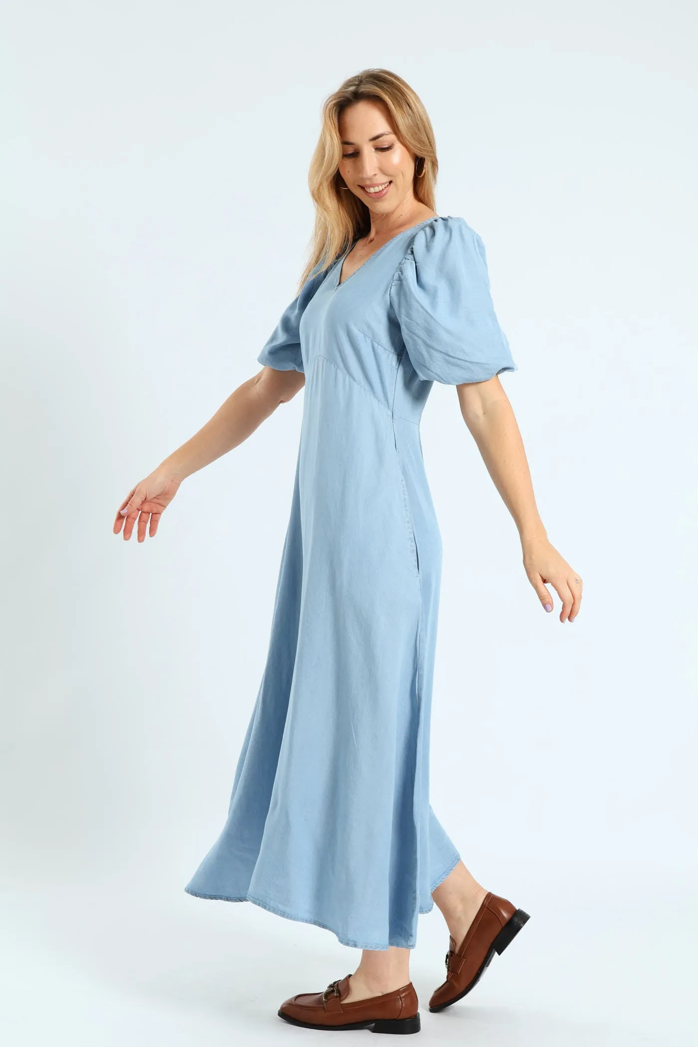 Bubble Sleeve V-Neck Pocket Midaxi Dress - Light Wash sold by Edgars product image thumbnail 3