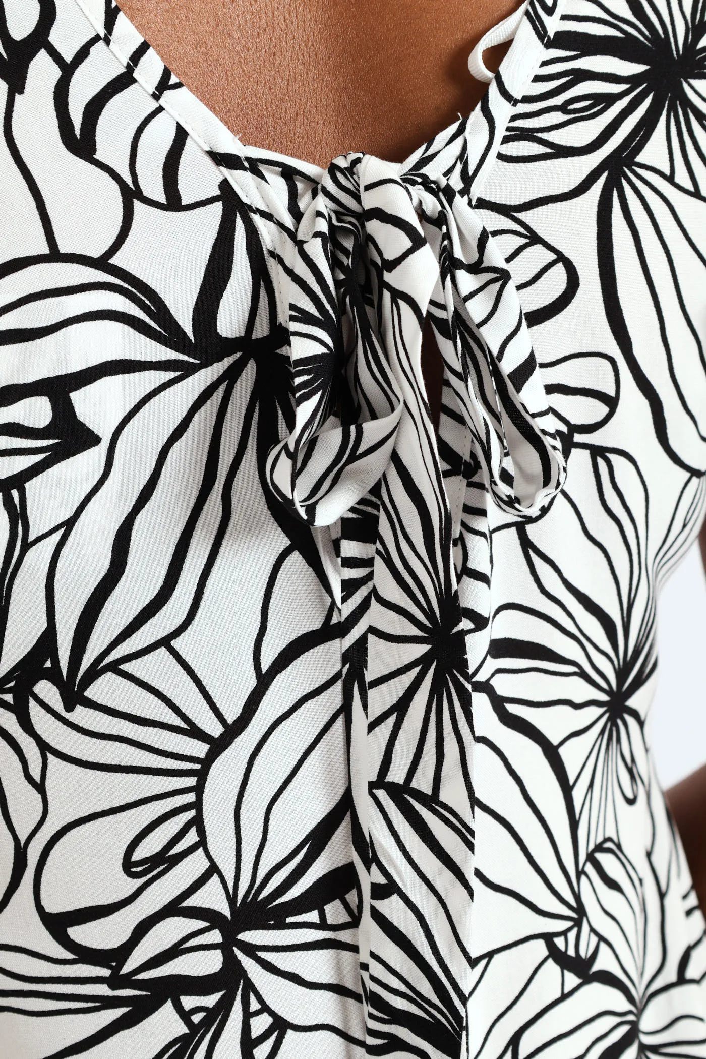 V-Neck Frill Sleeve Drop Hem Printed Mini Dress - White/Black sold by Edgars product image thumbnail 3