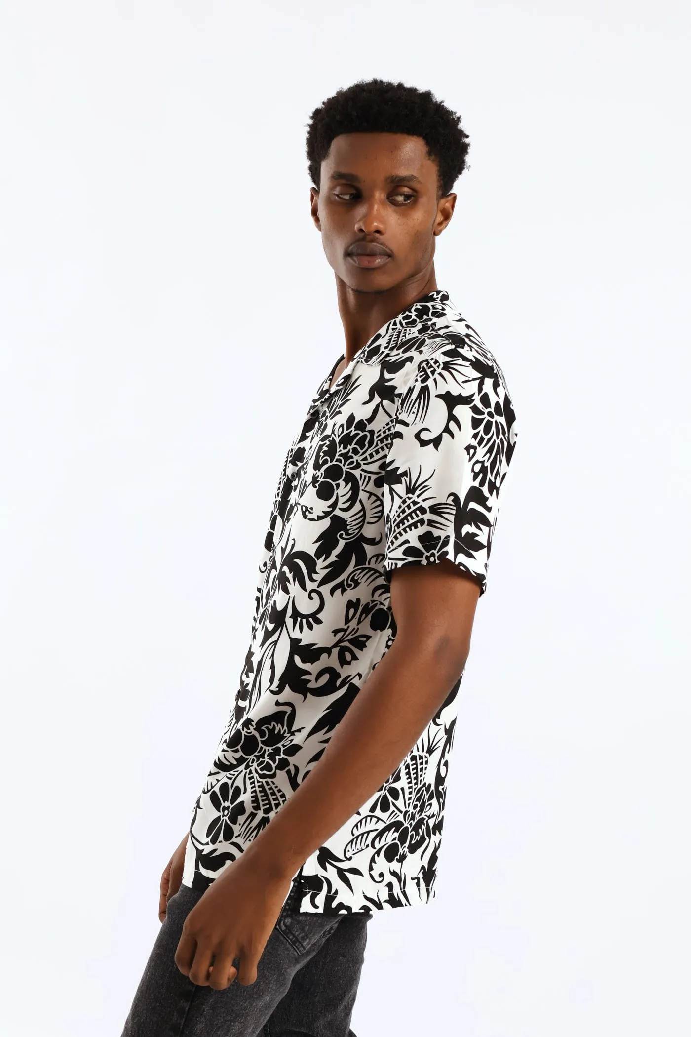 Resort Viscose Shirt - White/Black sold by Edgars product image thumbnail 4