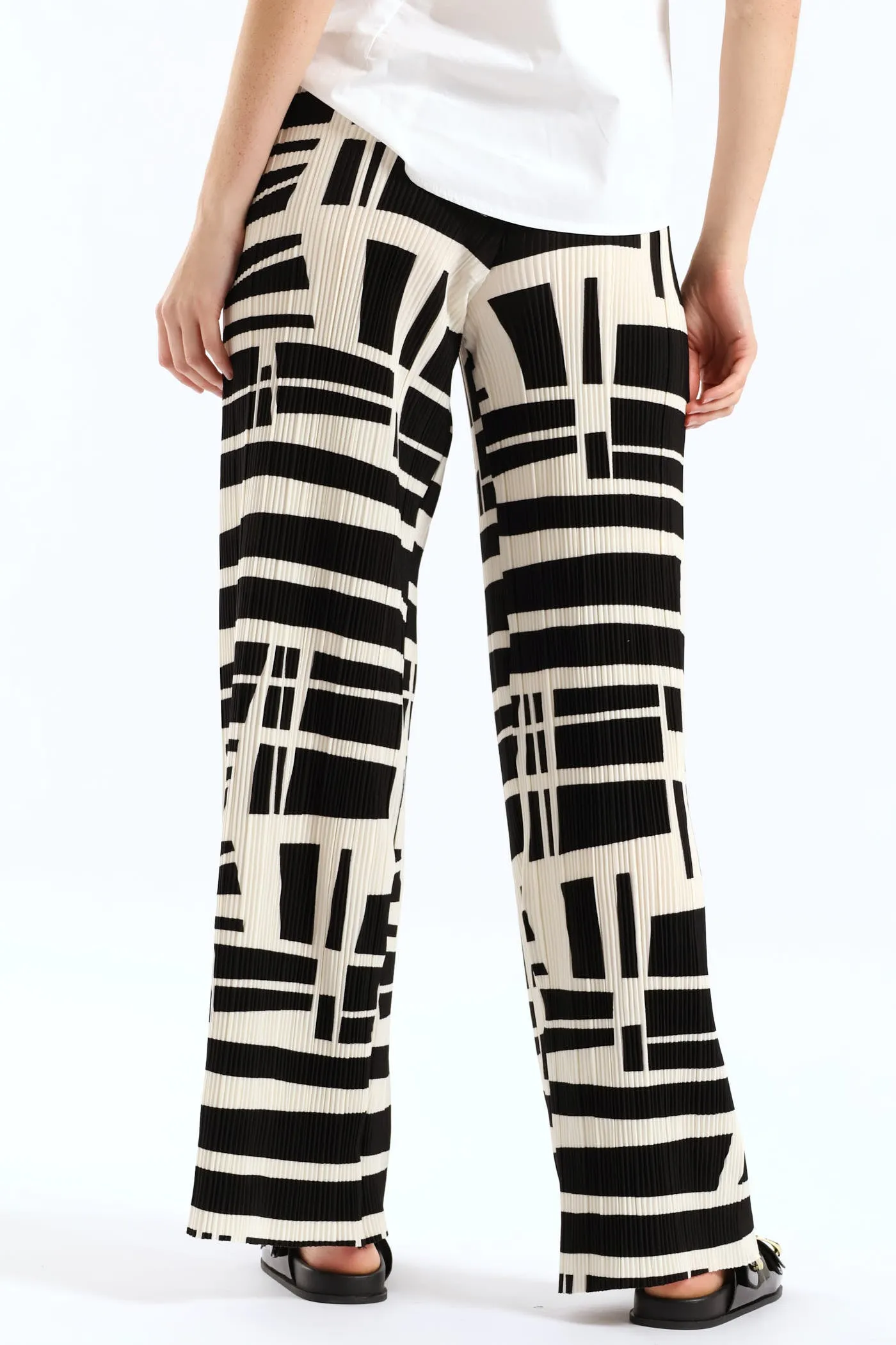 Monochrome Plisse Wide Leg Pant - Black/Cream sold by Edgars product image thumbnail 5