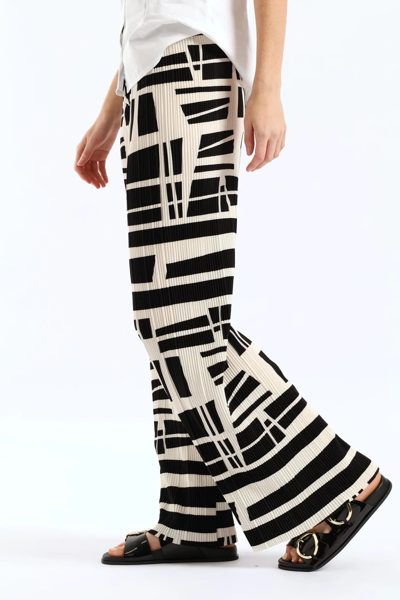 Monochrome Plisse Wide Leg Pant - Black/Cream sold by Edgars product image thumbnail 2