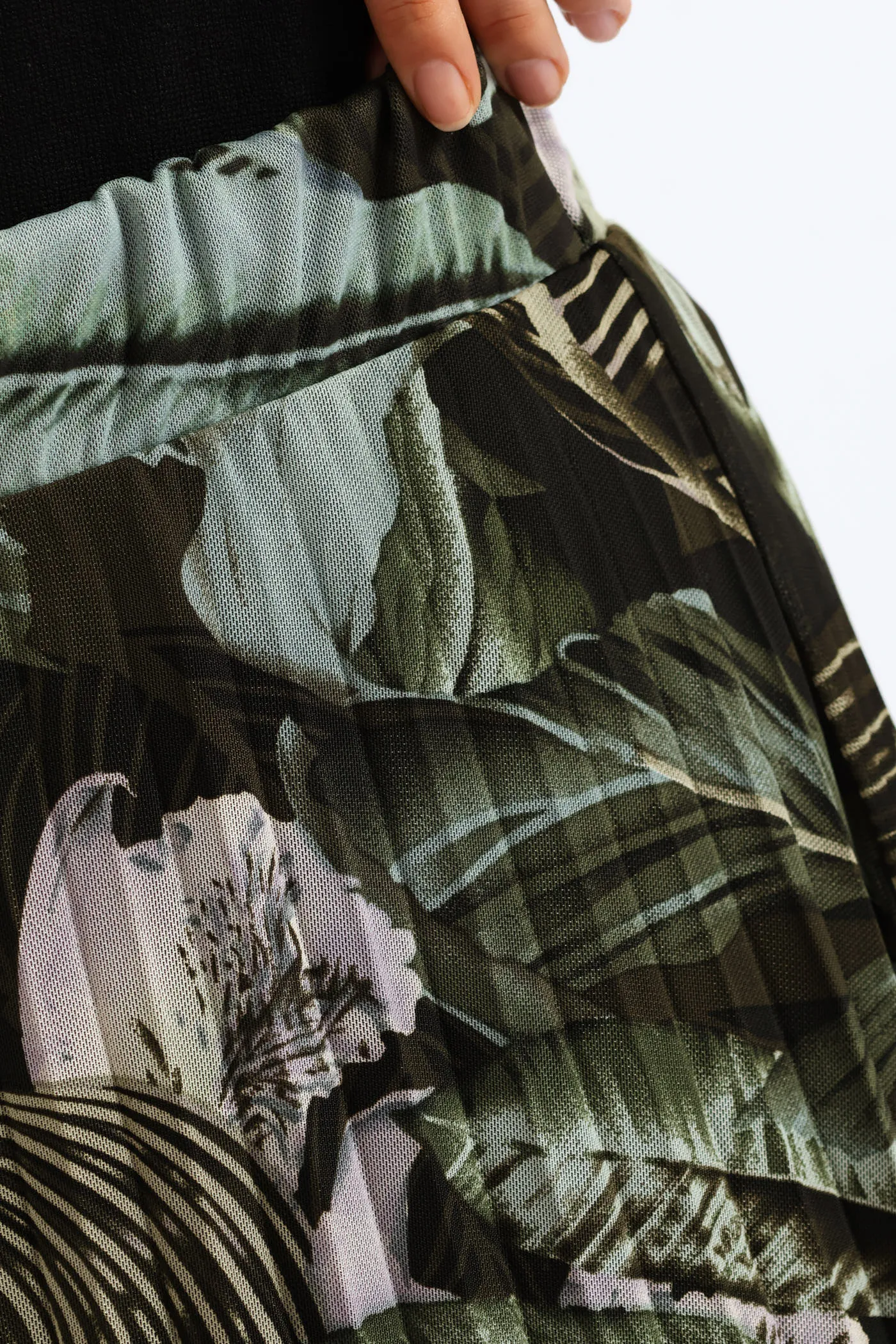 Tie Dye Pleated Mesh Midi Skirt - Dark Green sold by Edgars product image thumbnail 5