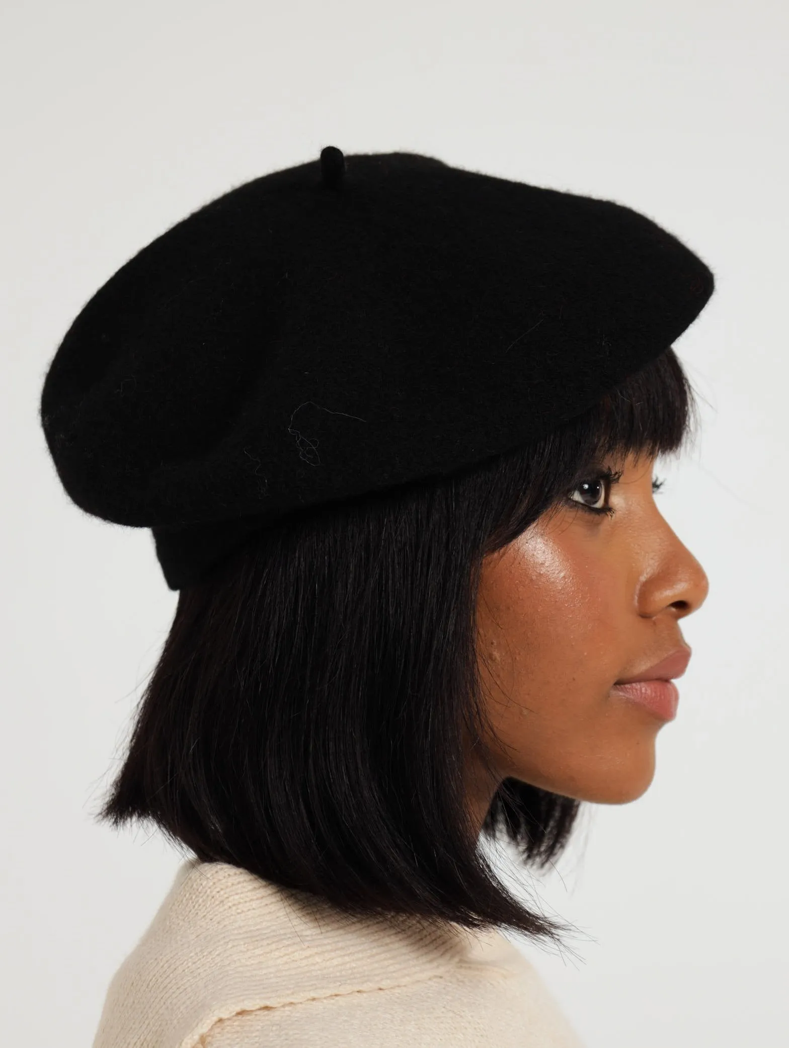Beret - Black sold by Edgars product image thumbnail 2
