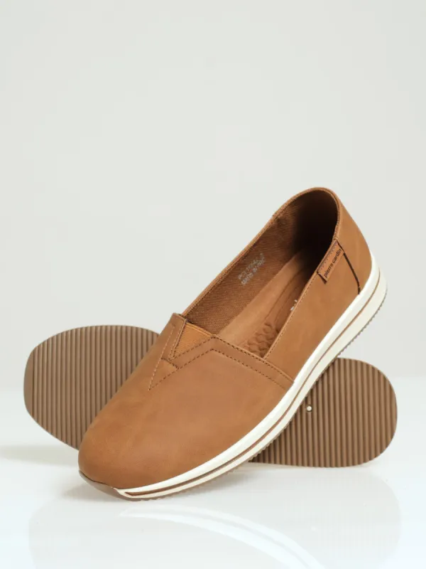 Josephine 6 High Vamp Pump - Camel sold by Edgars