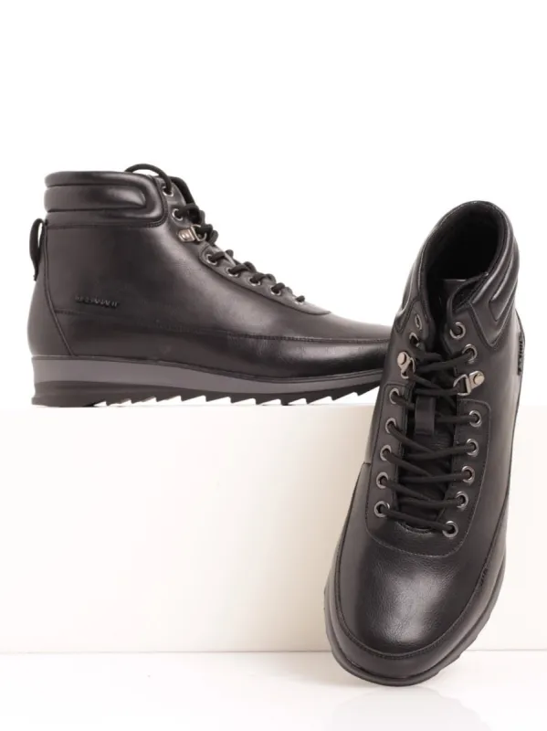 Men's Jagger 6 Leather Sneaker - Black sold by Edgars