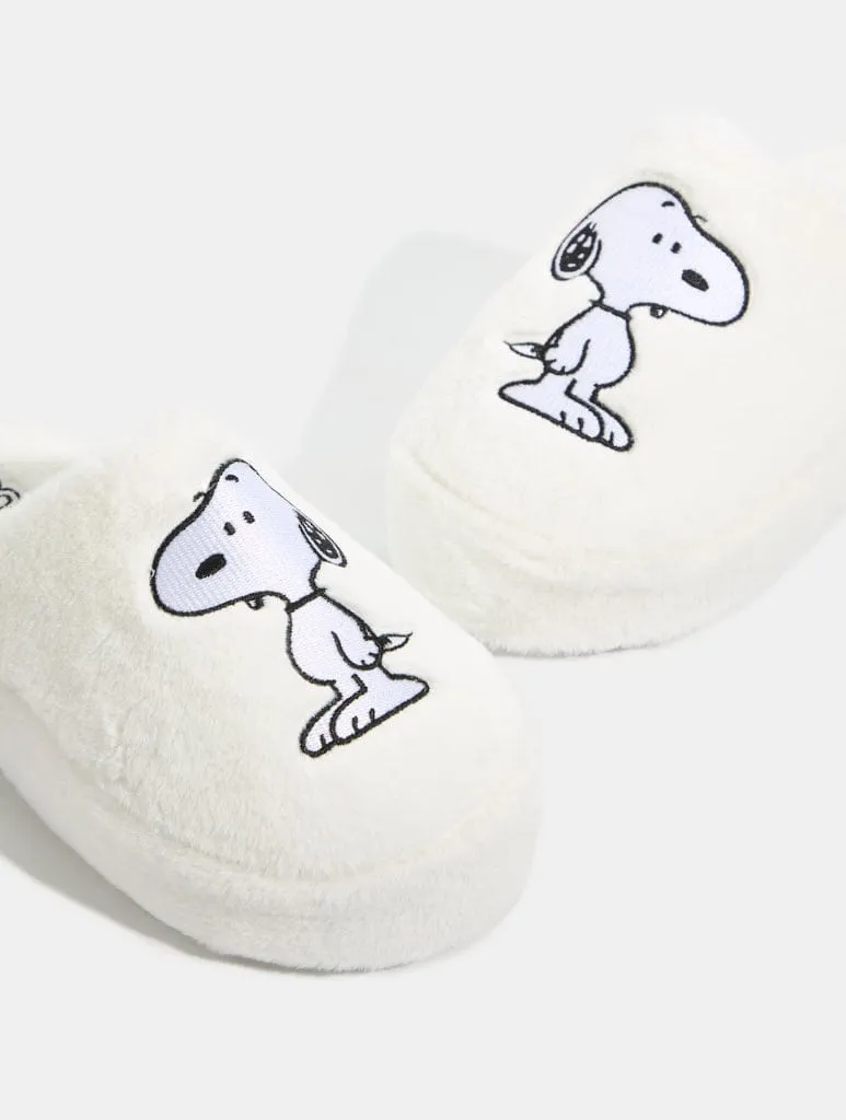 Snoopy x Skinnydip Slippers sold by Skinnydip London product image thumbnail 4