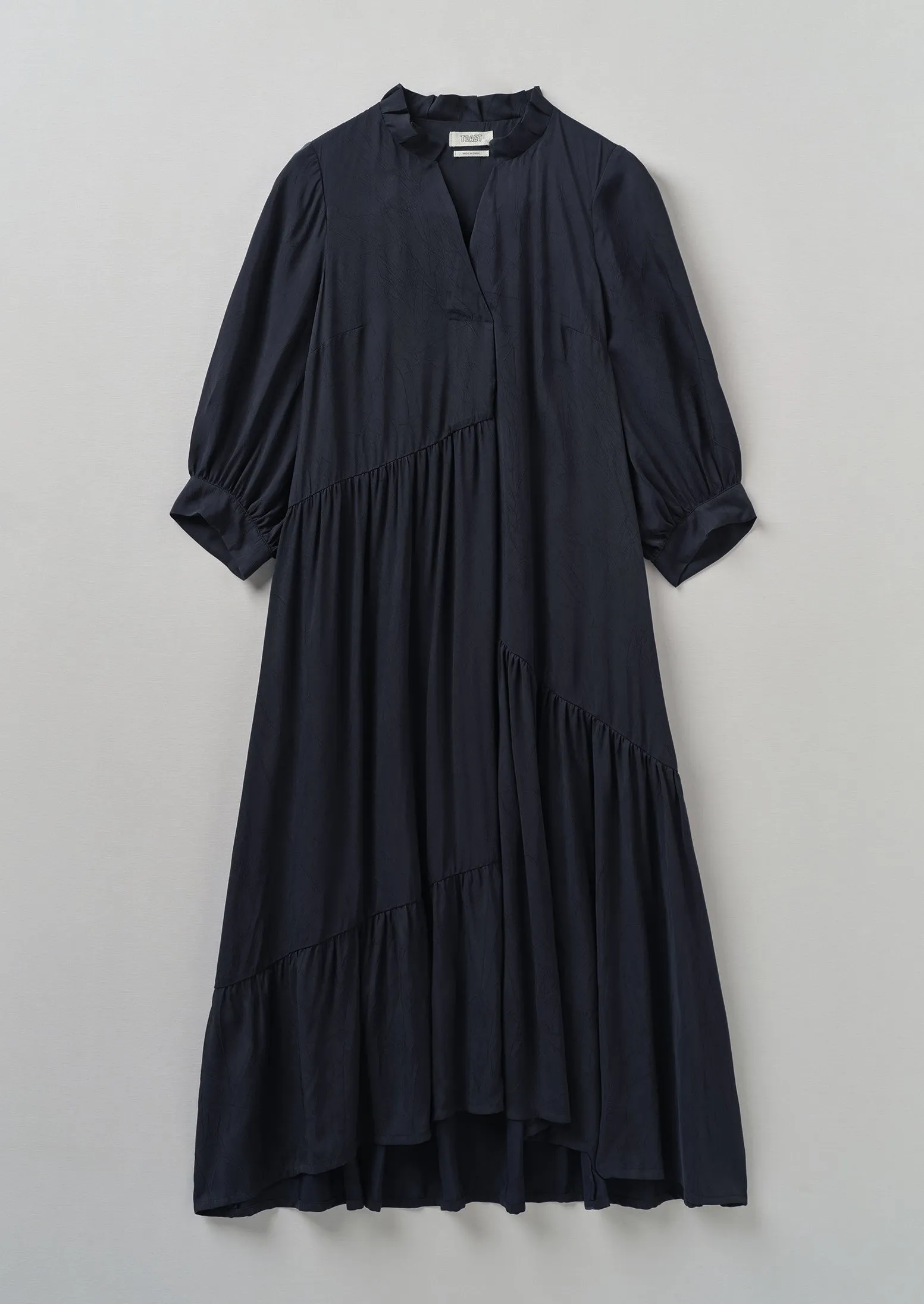 Tiered Crinkle Twill Dress | Midnight | Parallel