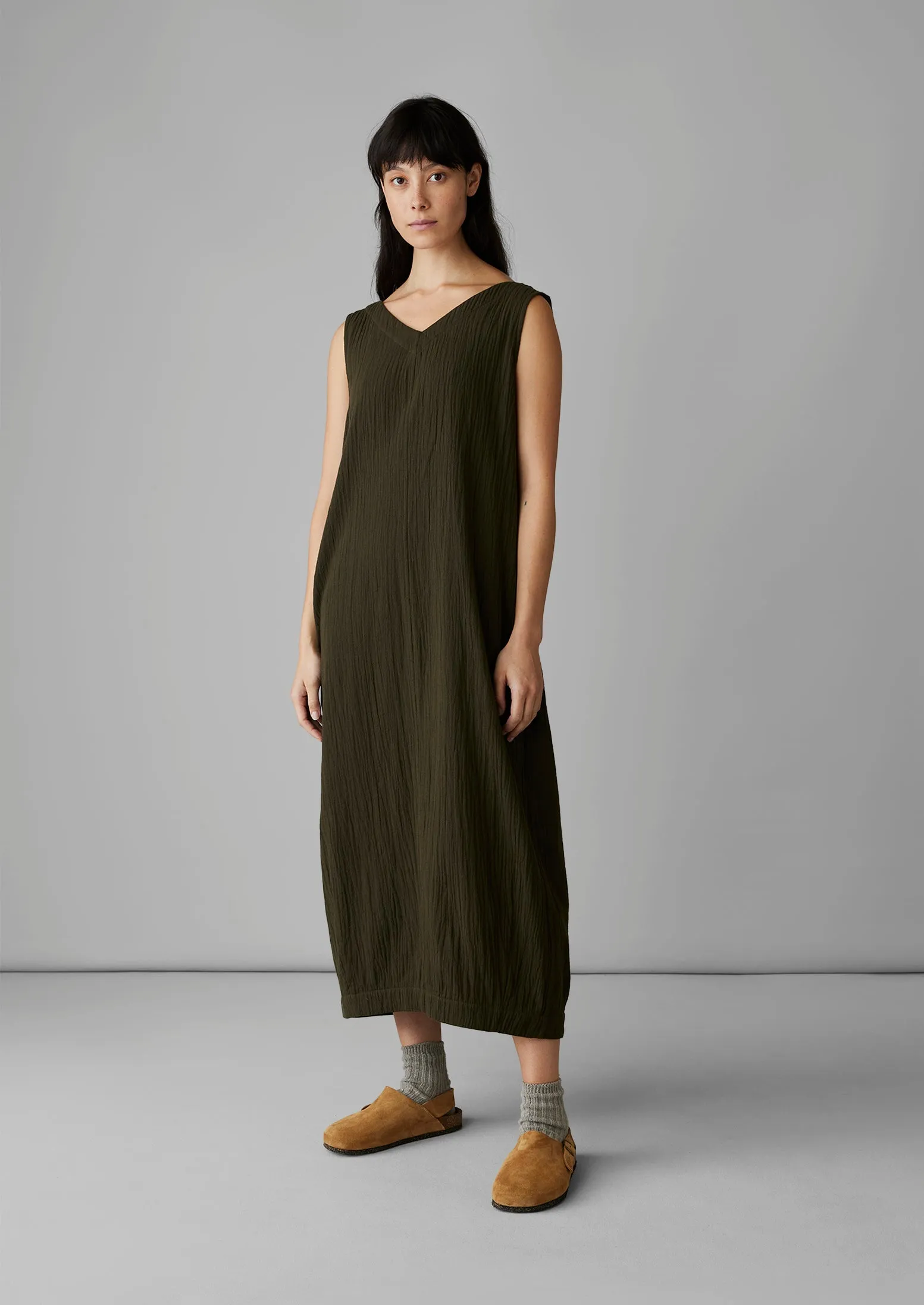 V-Neck Crinkle Cotton Dress | Darkest Olive sold by TOAST product image thumbnail 2