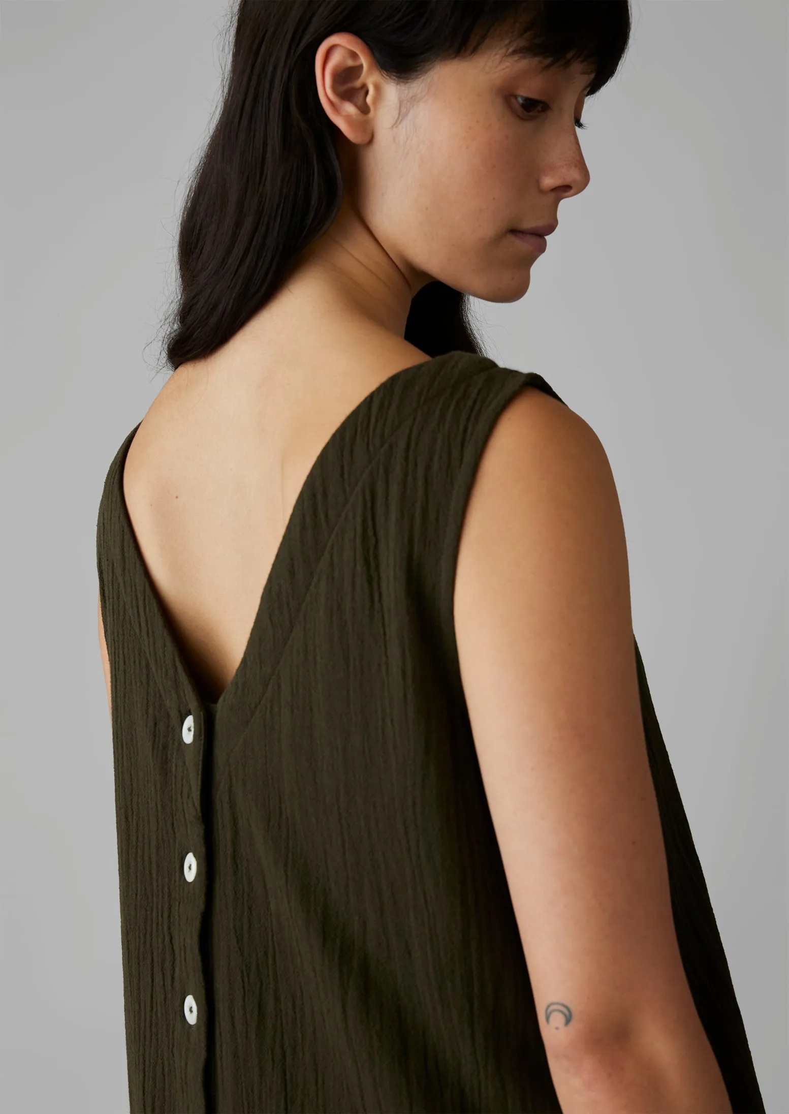 V-Neck Crinkle Cotton Dress | Darkest Olive sold by TOAST product image thumbnail 3