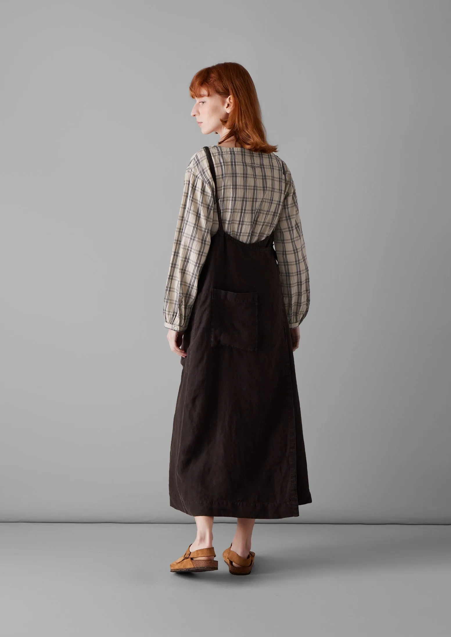 Garment Dyed Linen Apron Dress | Black Coffee sold by TOAST product image thumbnail 4