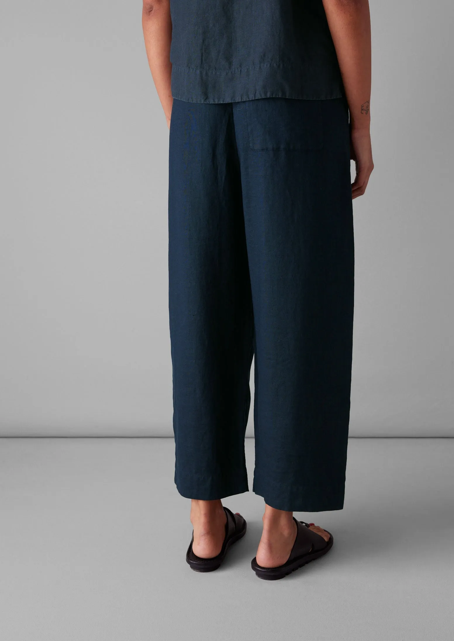 Garment Dyed Linen Barrel Leg Trousers | Midnight sold by TOAST product image thumbnail 3