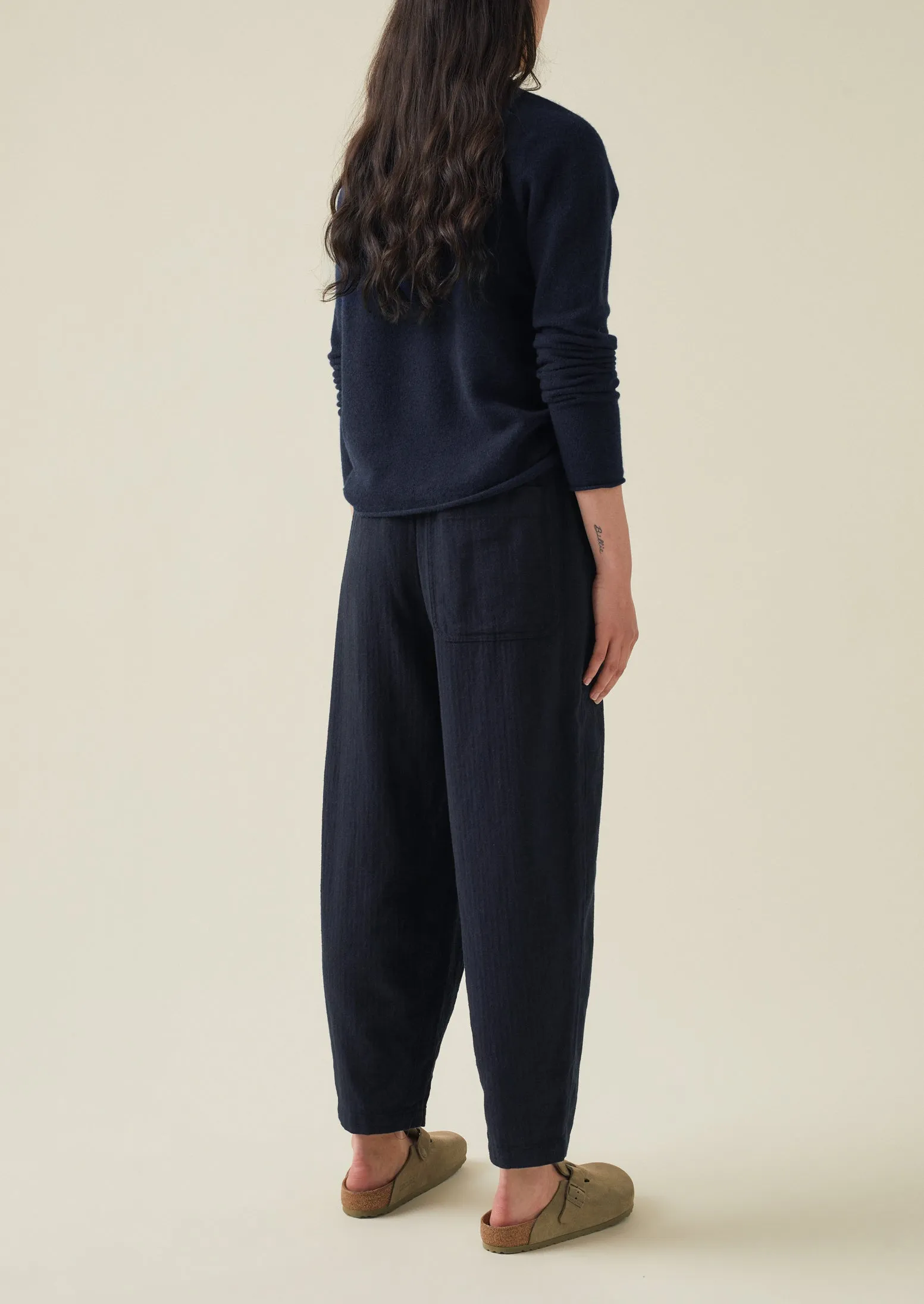 Brushed Cotton Linen Herringbone Trousers | Midnight sold by TOAST product image thumbnail 4