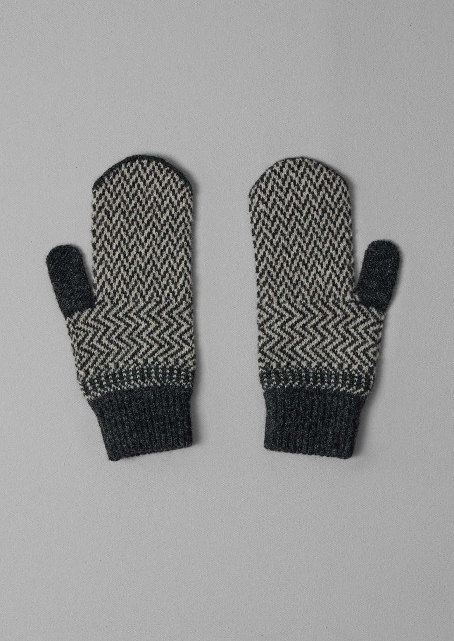 Zig Zag Jacquard Mittens | Graphite sold by TOAST