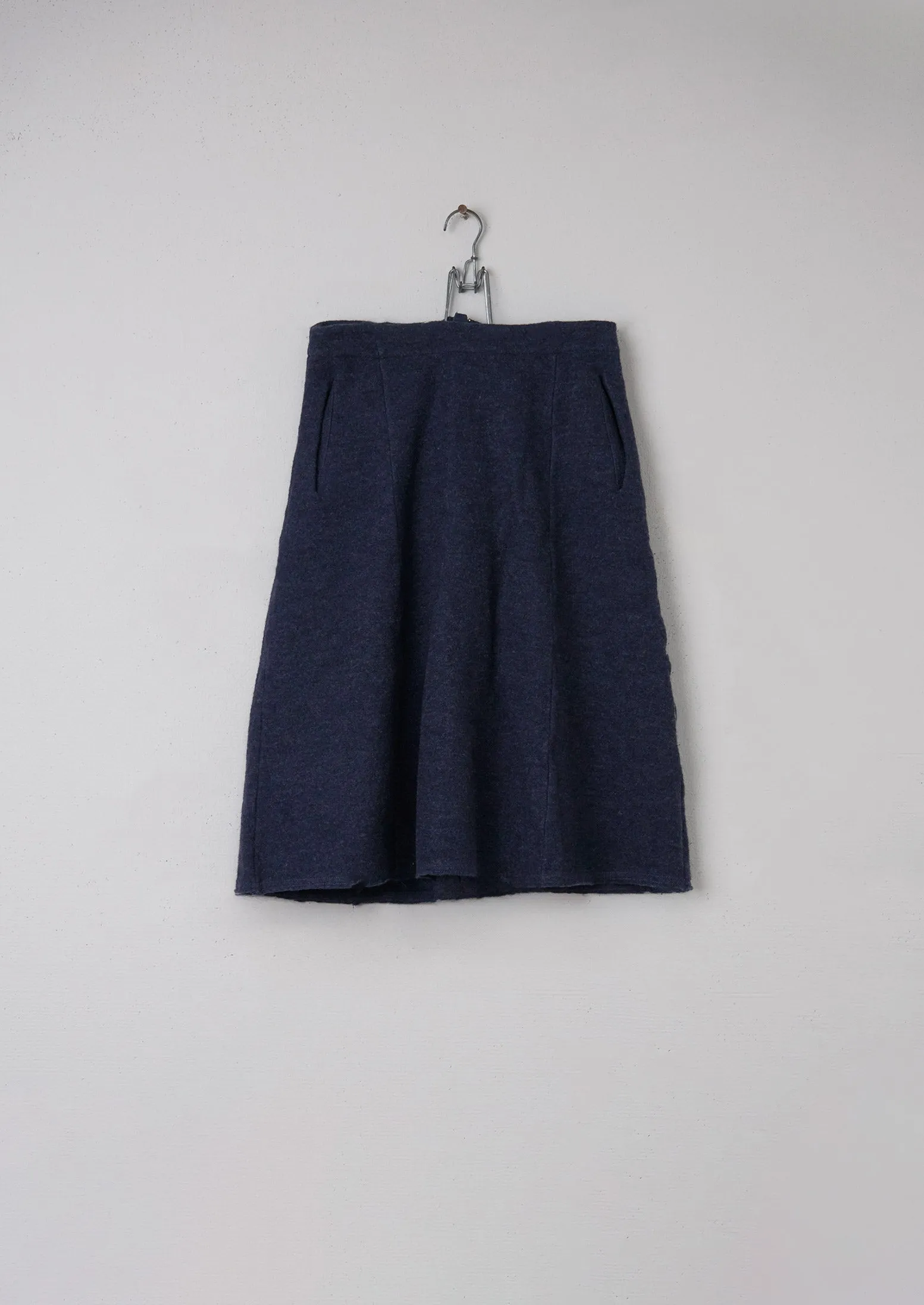 Reworn Wool Skirt Size 10 (016) | Navy sold by TOAST