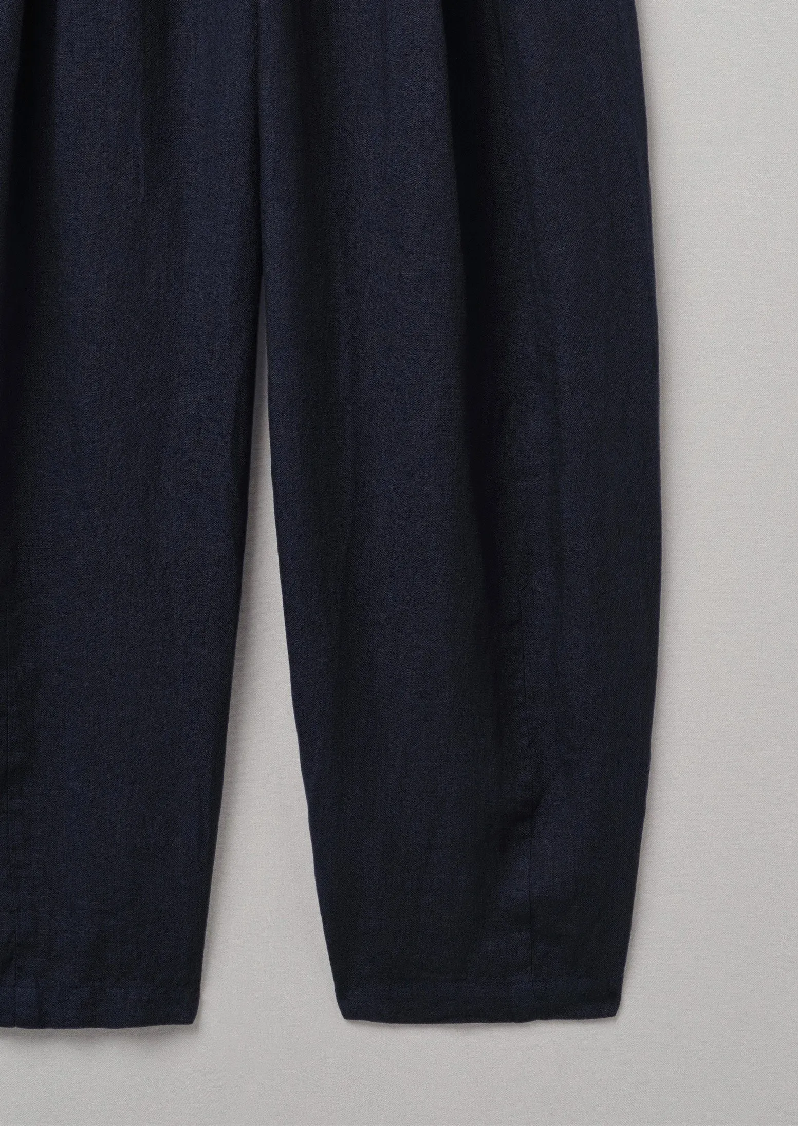 Garment Dyed Linen Balloon Trousers | Midnight sold by TOAST product image thumbnail 3