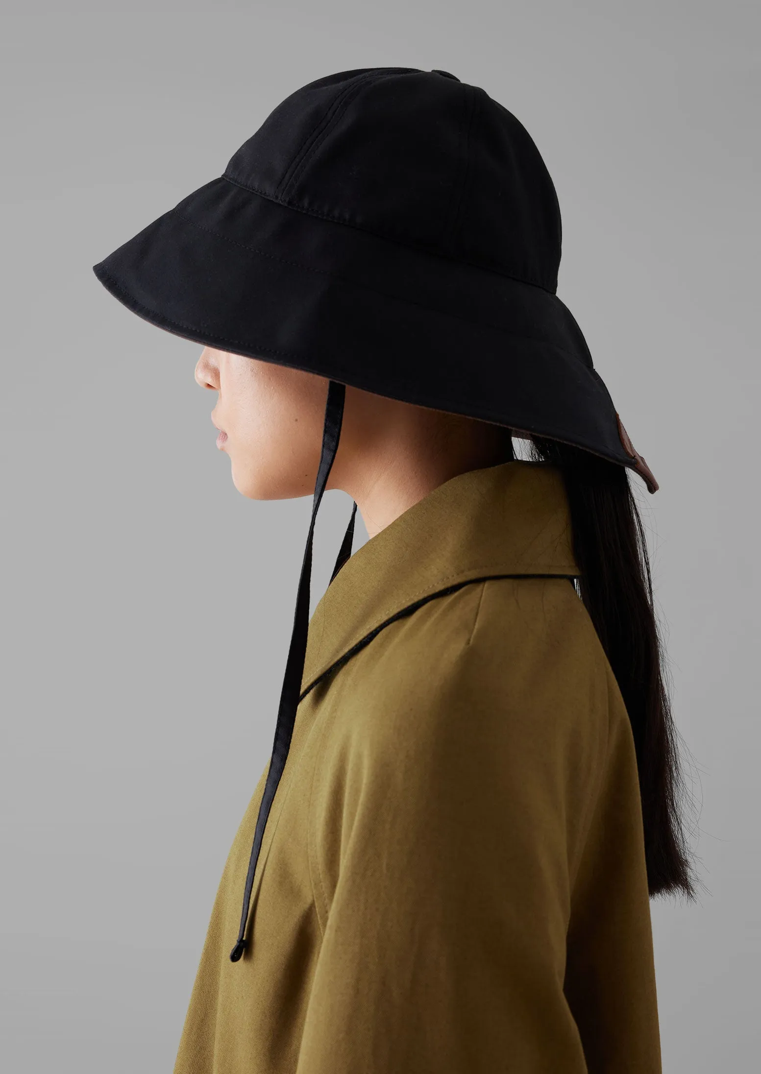 Beton Cire Contrast Rain Hat | Black/Brown sold by TOAST product image thumbnail 2