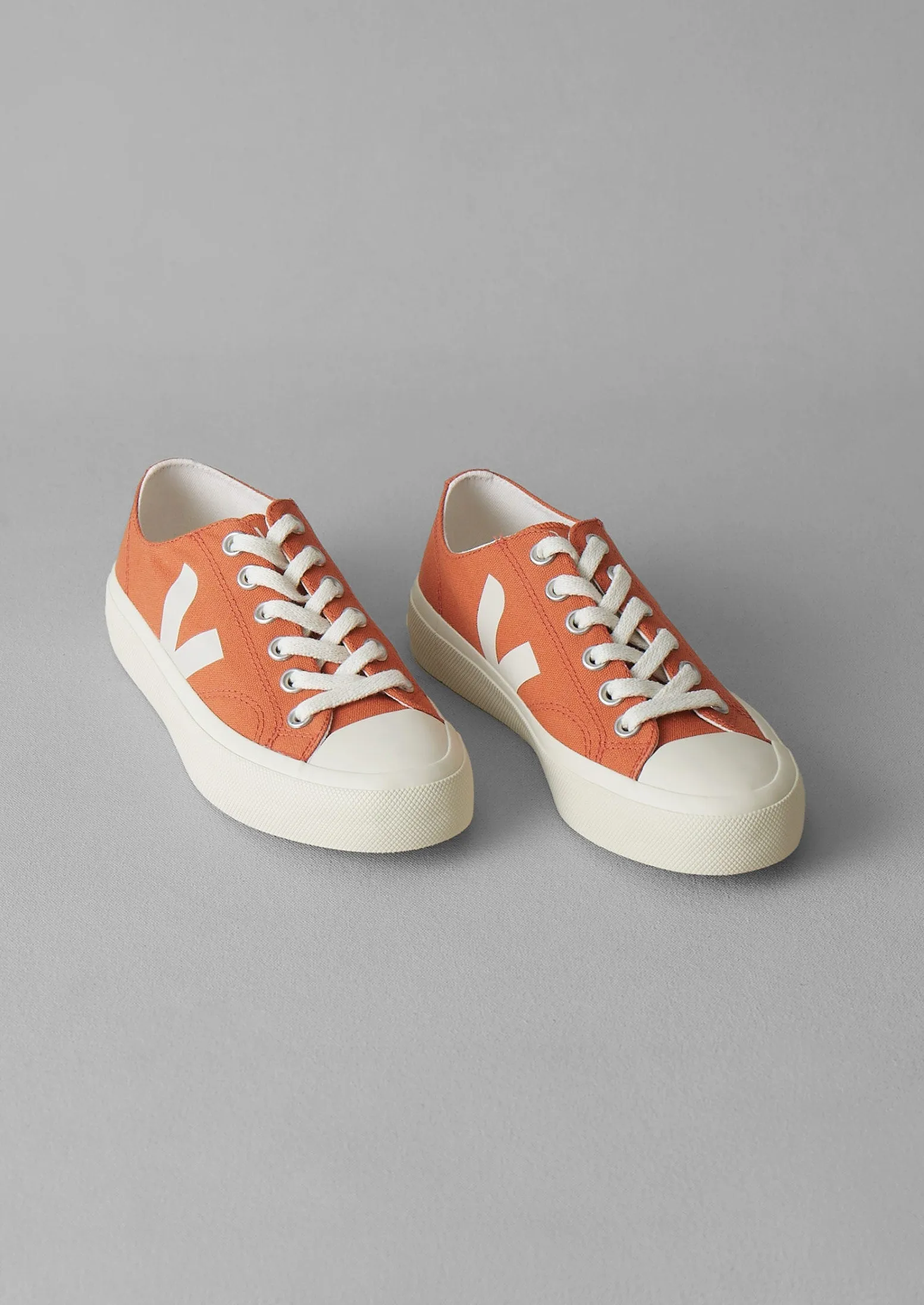 Veja Wata II Low Canvas Trainers | Canyon/Pierre sold by TOAST