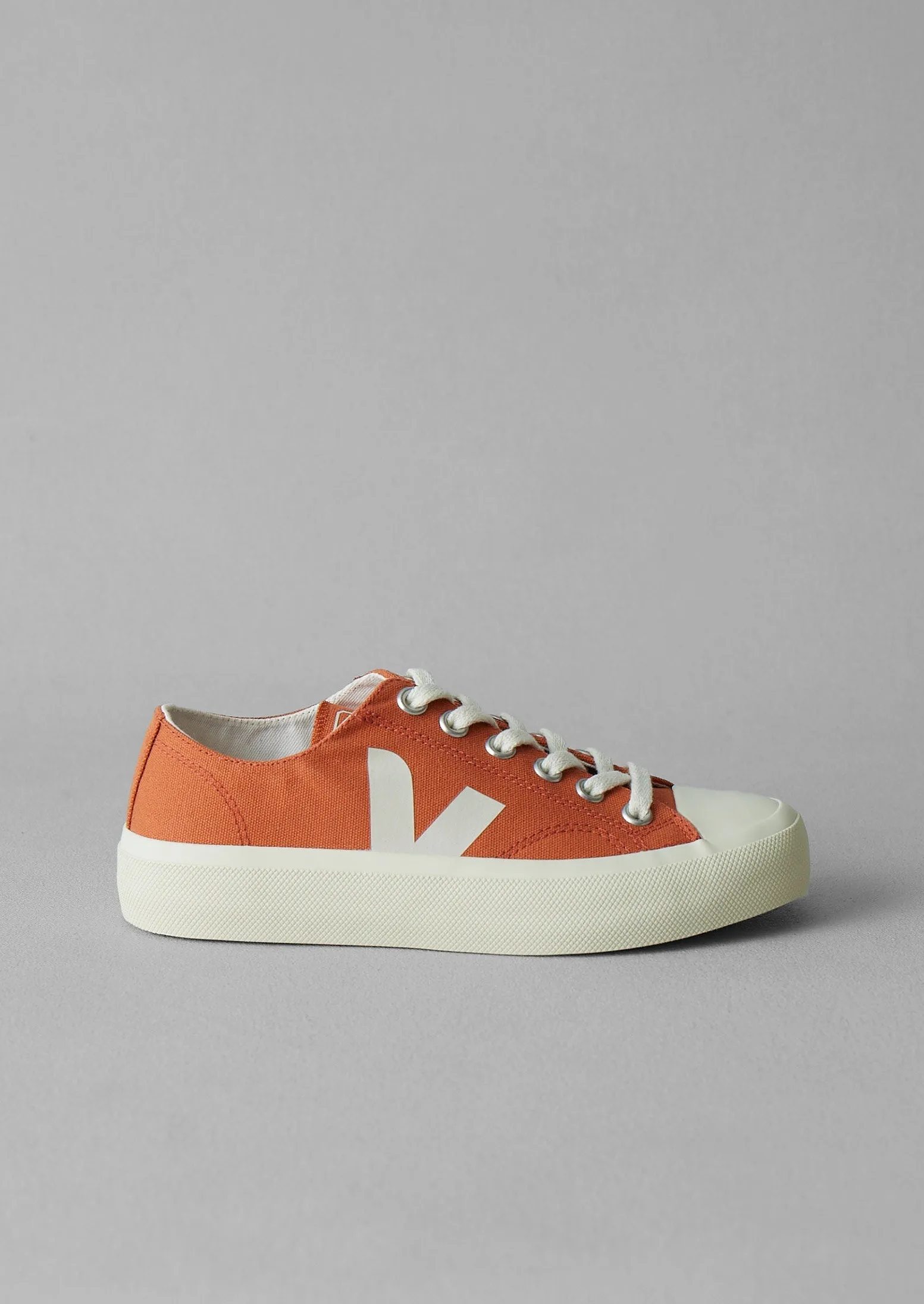 Veja Wata II Low Canvas Trainers | Canyon/Pierre sold by TOAST product image thumbnail 3