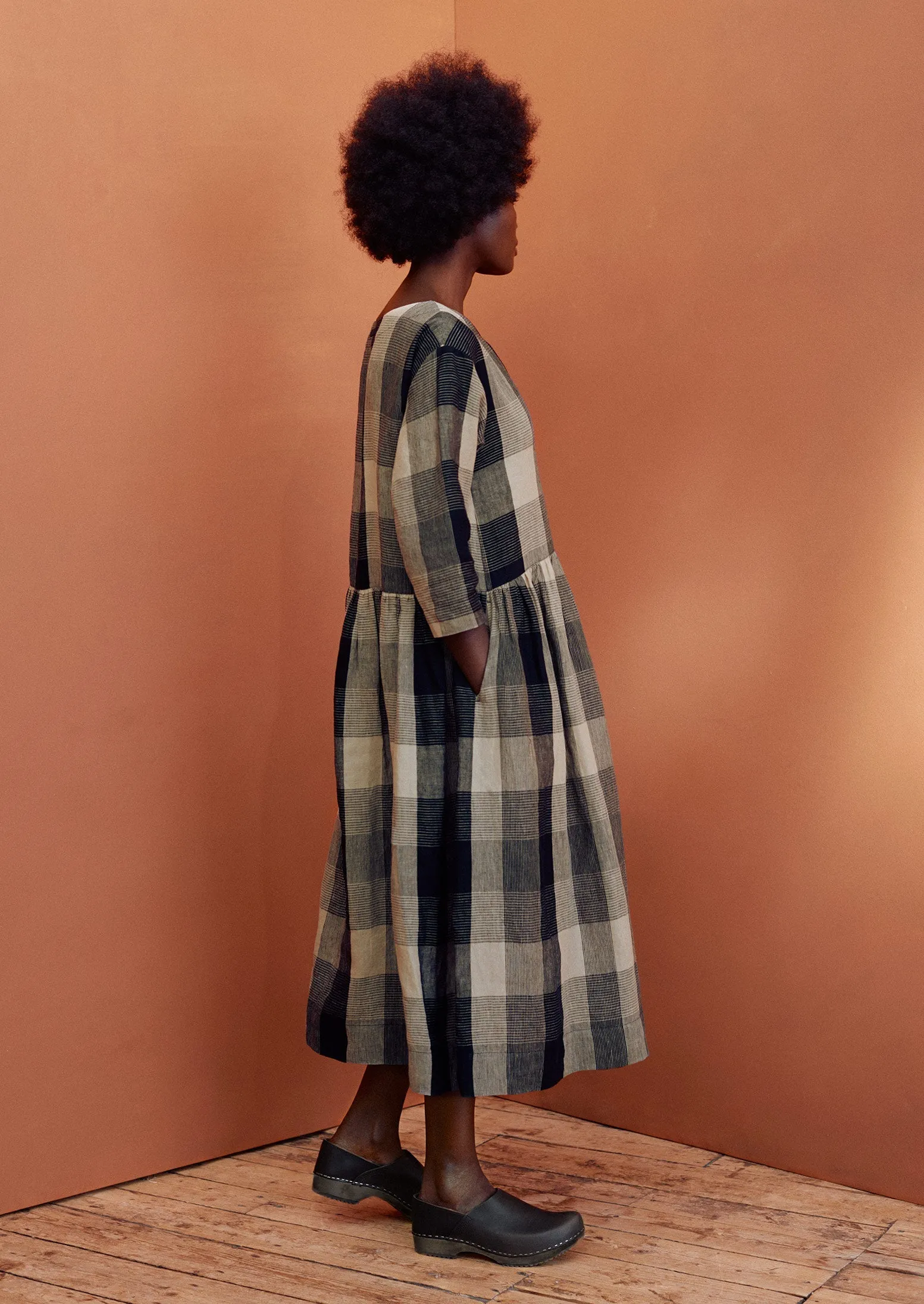 Oversized Landscape Check Linen Dress | Charcoal/Oat sold by TOAST product image thumbnail 3