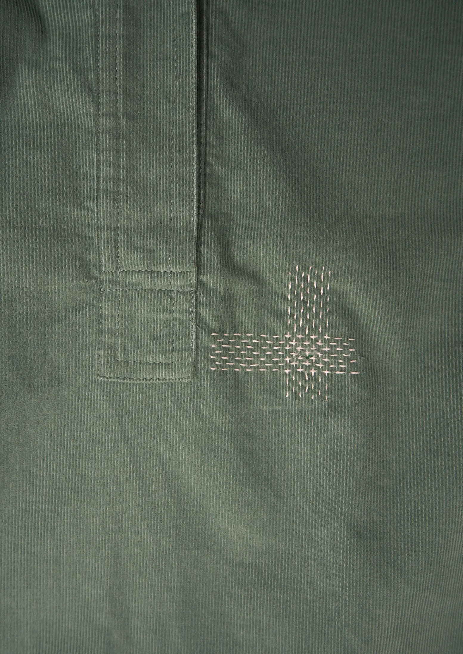 Renewed Organic Needlecord Raglan Shirt Size M (49) | Thorn Green sold by TOAST product image thumbnail 3