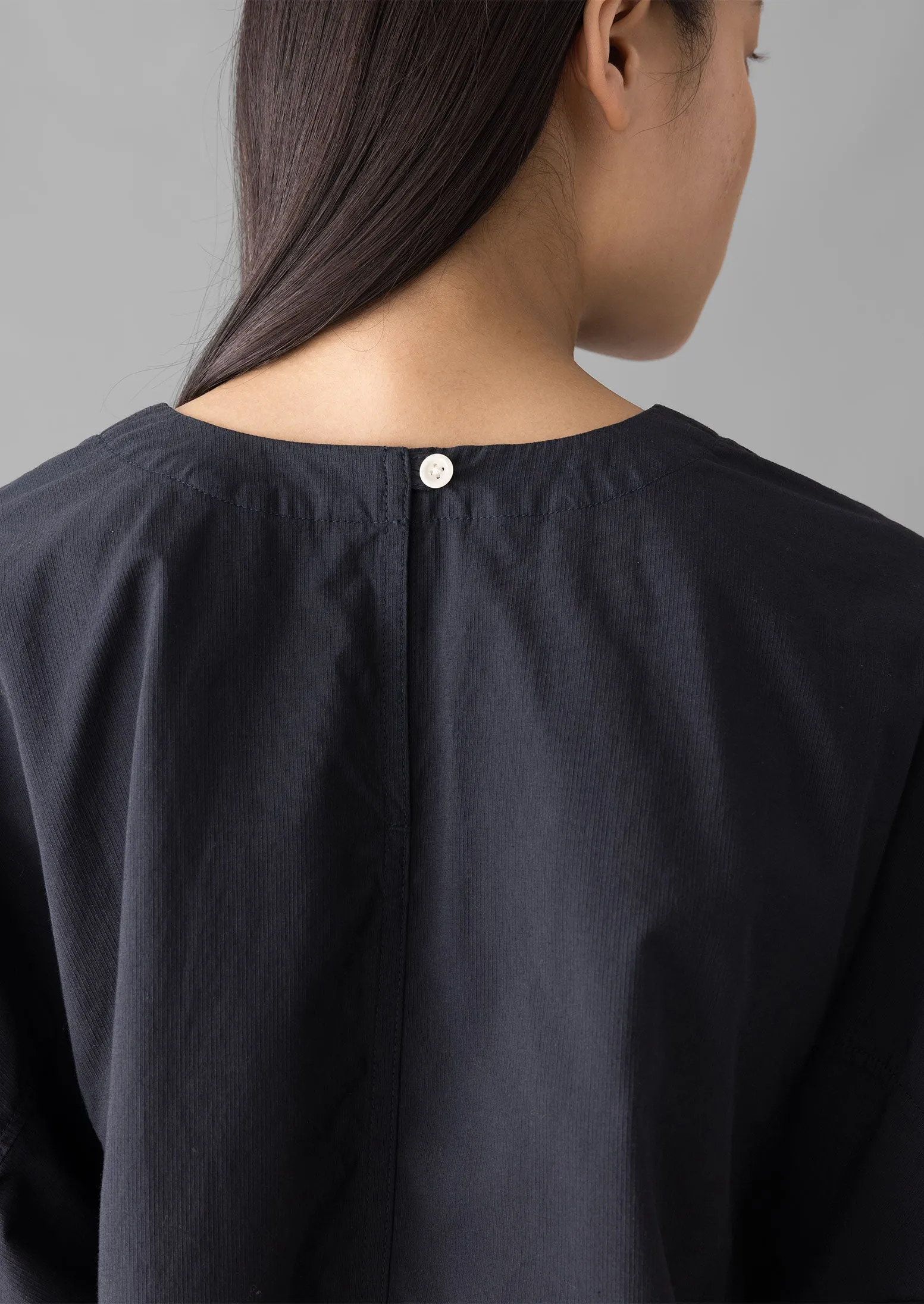 Textured Cotton Poplin V-Neck Top | Ink sold by TOAST product image thumbnail 5