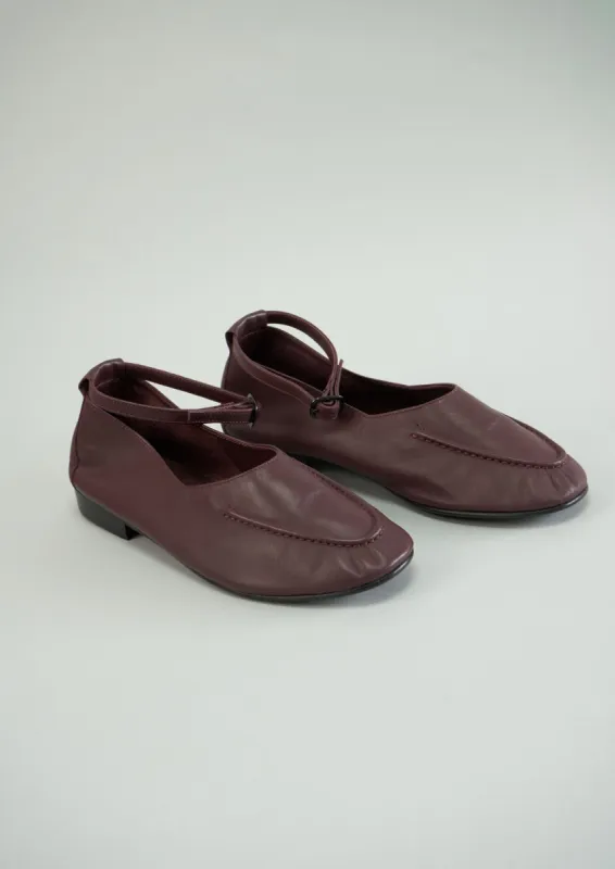 Reworn Hereu Loafers Size 38 (093) | Burgundy sold by TOAST