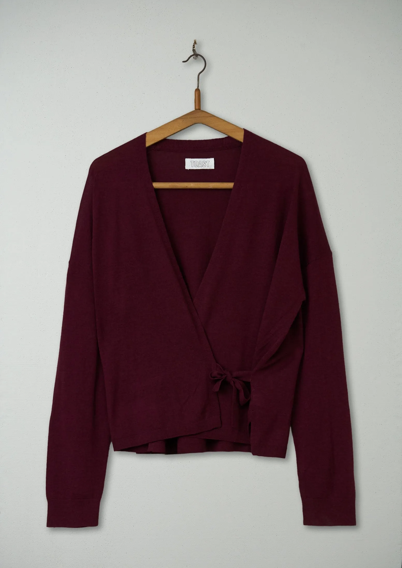 Reworn Merino Boxy Cardigan Size XL (204) | Wine sold by TOAST