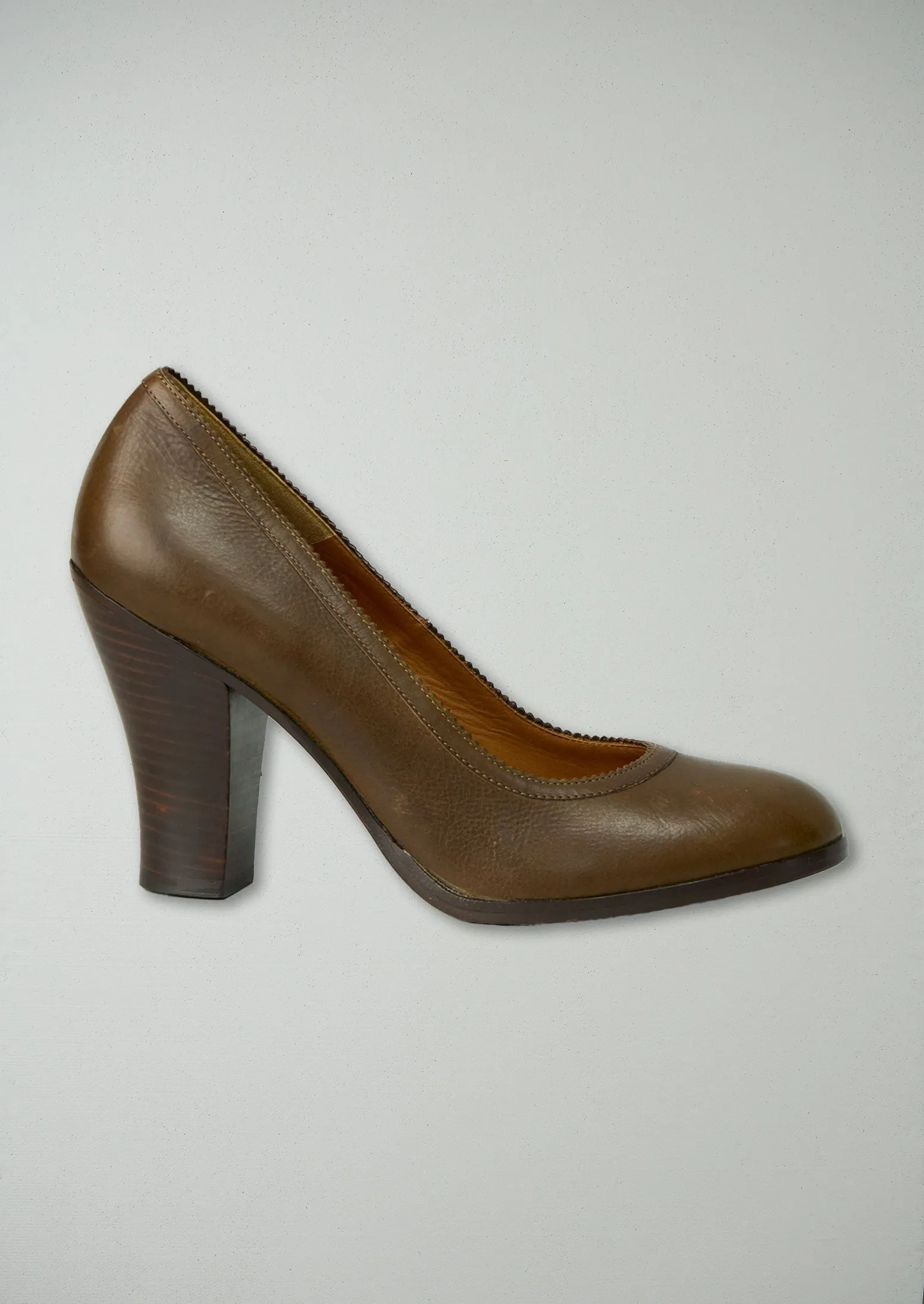 Reworn Heeled Pumps Size 39 (160) | Dark Khaki sold by TOAST product image thumbnail 2