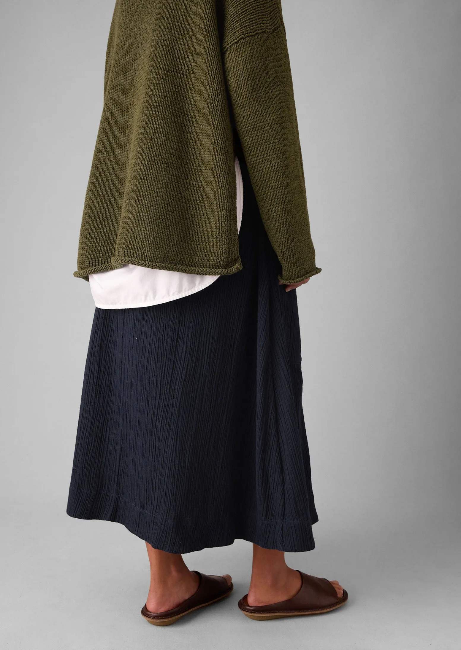 Crinkle Cotton Patch Pocket Skirt | Indigo sold by TOAST product image thumbnail 5